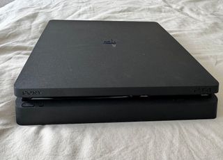 PS4 (PlayStation 4) 512 GB Negra + Mando