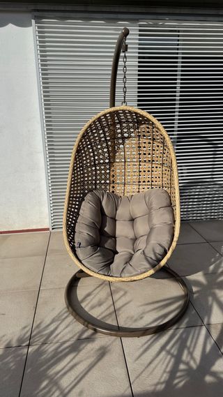 Silla Colgante Kave Home con Soporte