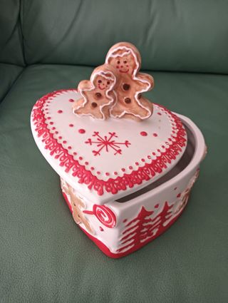 Porta biscotti natalizio a cuore con omini