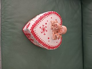 Porta biscotti natalizio a cuore con omini