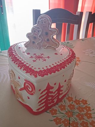 Porta biscotti natalizio a cuore con omini