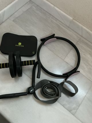 Rueda Abdominal y Esterilla, aro, v y cinta