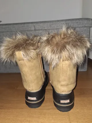 Botas de Nieve Beige y Negras con pelo