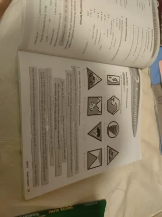 English Alive! 3: Student's Book (Spanish Edition)