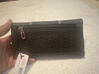 Portafogli Guess Marrone con Lucchetto Dorato