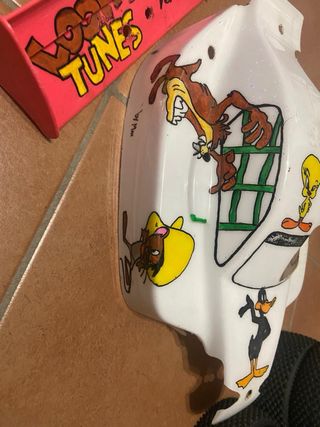 Carrozzeria Mugen MBX4 con alettone e gomme