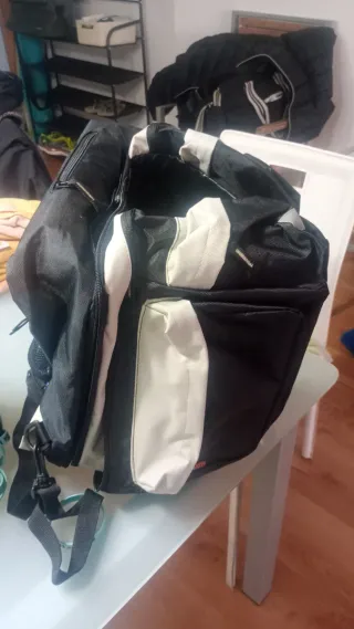 Bolsa de moto con múltiples bolsillos