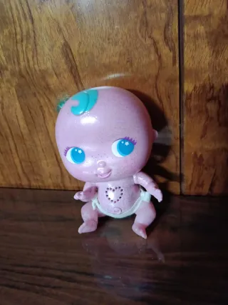 Muñeca bellies brillante.