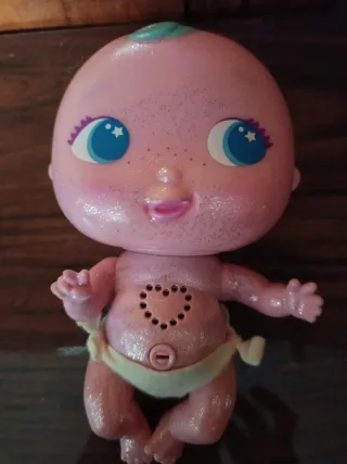 Muñeca bellies brillante.