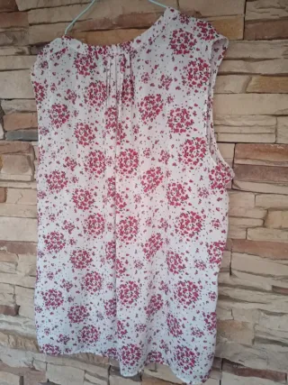 Blusa sin mangas floral talla grande