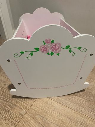 Cuna de madera para juguete