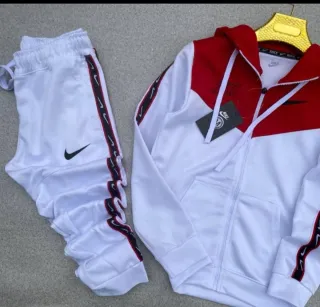 Conjunto Deportivo Nike Gris y Negro