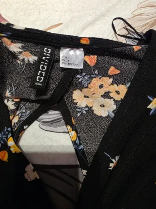 Top H&M floral negro mujer