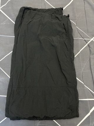 Pantalón Stradivarius Negro Talla S.Es impermeable