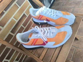 Zapatillas Nike Casual Naranja y Blanco