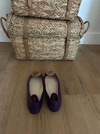 Bailarinas Carolina Herrera Púrpura CH