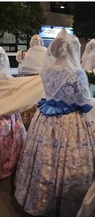 Traje de Fallera azul y multicolor