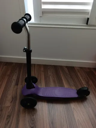 Patinete infantil morado 3 ruedas