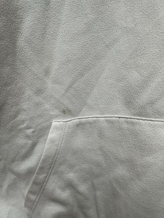 Sudadera Kaotiko Blanca con Rayas Multicolor