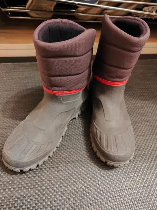 Botas de nieve grises y rojas Talla 38/39