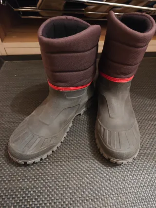 Botas de nieve grises y rojas Talla 38/39