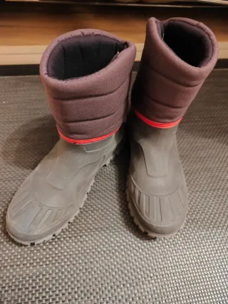 Botas de nieve grises y rojas Talla 38/39