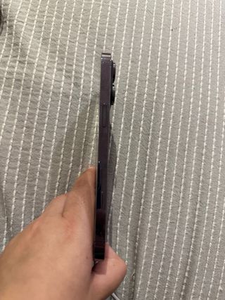 iPhone 14 Pro Max viola