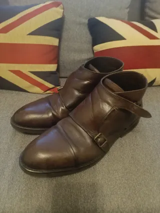 Botín Piel Marrón Hebillas Talla 44