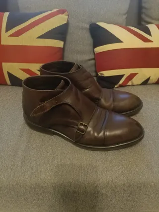 Botín Piel Marrón Hebillas Talla 44