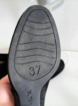 Divinos botines negros .37. Unisa.