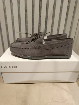 Mocasines Geox grises talla 40