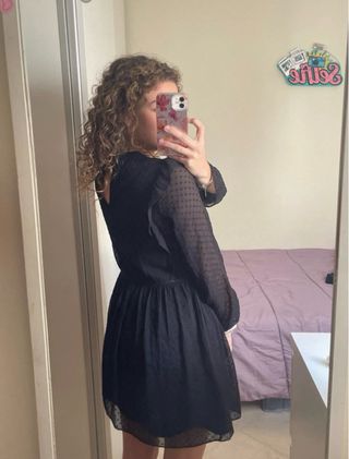 Vestido negro bordado floral