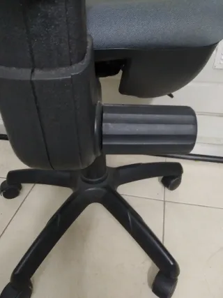 Silla de oficina con ruedas