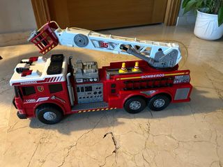 Camión de Bomberos con Escalera Extensible