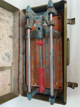 Antiguo cortador Rubí baldosas 15x15 Hnos Boada