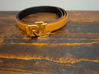 Cinturón reversible marrón-negro con hebilla dorad