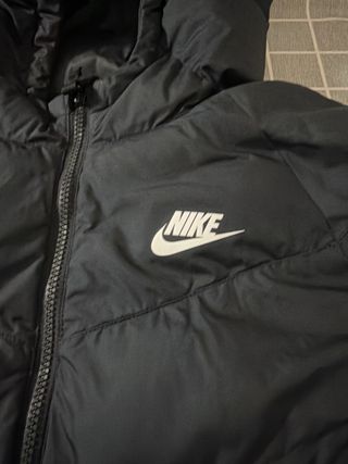 Plumífero Nike Negro Talla XL de niño