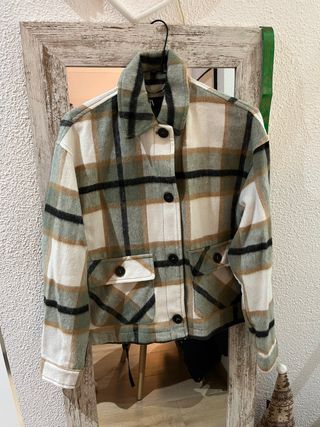 Chaqueta Zara cuadros beige y verde