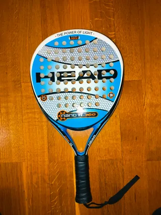 Pala de pádel Head con funda