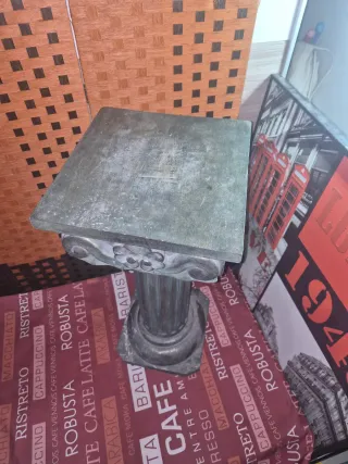 Pedestal estilo clásico