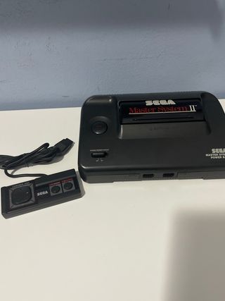 Consola Sega Máster System II con mando
