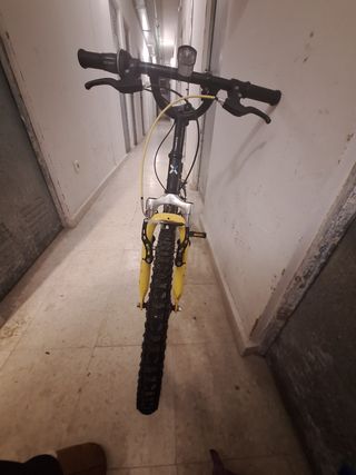 Bicicleta Infantil BTWIN Negra y Amarilla