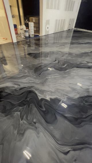 Suelo resina epoxi con instalación