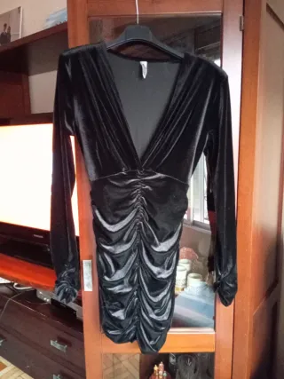 Vestido Terciopelo Negro Manga Larga