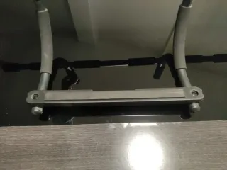 Barra de dominadas para puerta