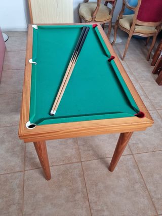 Mesa de billar de madera