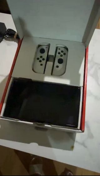 Nintendo Switch OLED Bianca