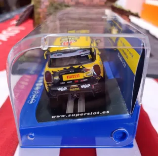 Coche SuperSlot (Scalextric) Mini Cooper F56.