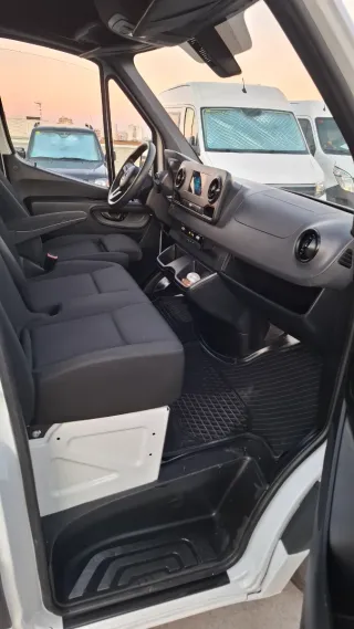 Mercedes-Benz Sprinter 2021