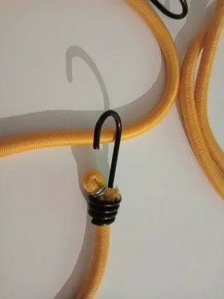 2 Eslingas Elásticas Amarillas con Ganchos